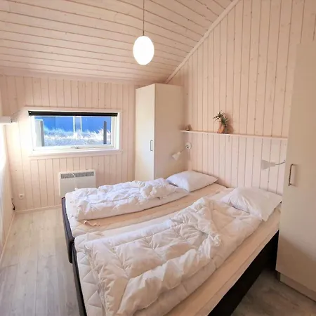 펜션 Bright With Wood-burning Stove And Sauna Großenbrode