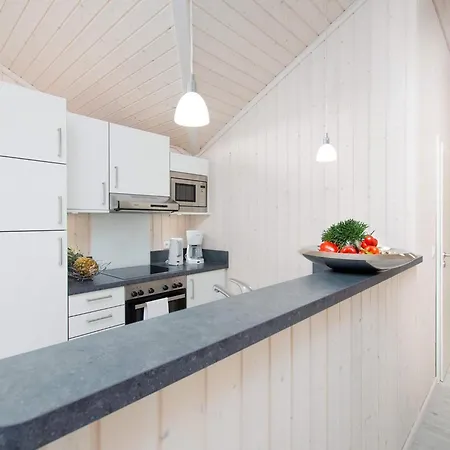Bright With Wood-burning Stove And Sauna 펜션 Großenbrode