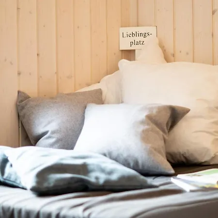 Bright With Wood-burning Stove And Sauna 펜션 *